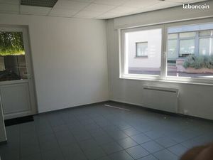 Bureau 15.5 m2 Linselles