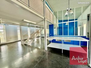 Local bureaux 655 m²