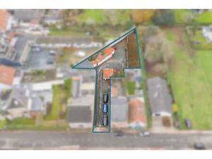 Opportunité d’investissement – terrain (à bâtir) avec garage