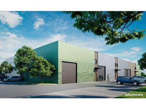 Local industriel 4 770 m²