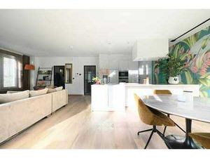 Schakelwoning met 3 slaapkamers en tuin in groen woonpark