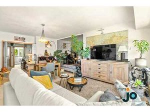 Appartement de 2 chambres à coucher  prêt à l'emploi et r...