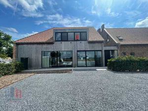 130 m² instapklaar kantoor te Deinze