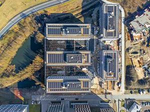 Espace de bureau unique dans un emplacement de premier ch...