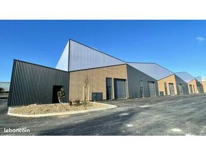 Local industriel 500 m²
