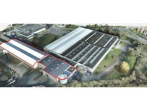 Local 1079 m² Bailleul