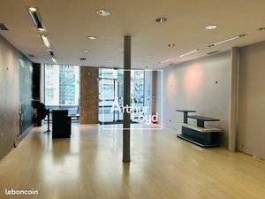 Local commercial 111 m²