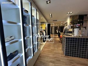 Local commercial 168 m²