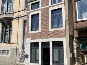 Jolie maison de ville sans jardin avec vue sur Meuse
