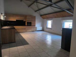 appartement spacieux avec garage a deux minute du centre