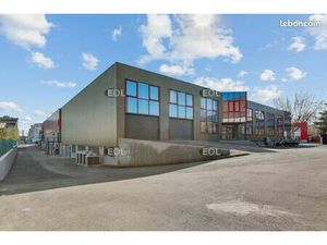Local bureaux  logistique 2 258 m²
