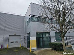 Local bureaux 801 m²