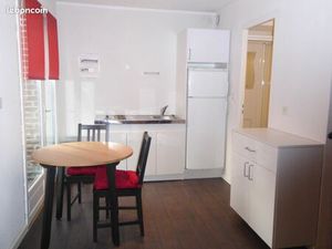 Appartement (avec terrasse) en très bon état 31m2 à Le Maisnil