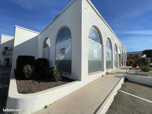 Local commercial 1 500 m²