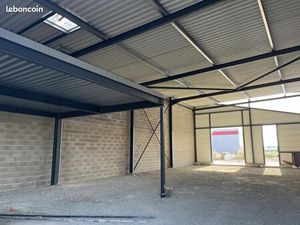 Local industriel 265 m²