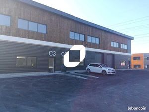 Local d'activité 305 m²