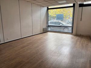 Bureau de 30 m² / Coworking / Centre d'affaires - Tout inclus