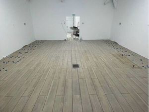 Entrepôt 120 mètres