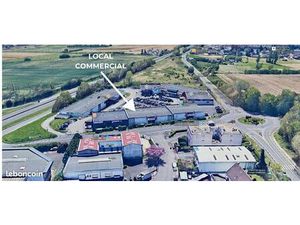 Local commercial 322 m²