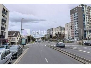 Local commercial 114 m²