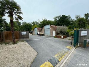 Local bureaux 338 m²