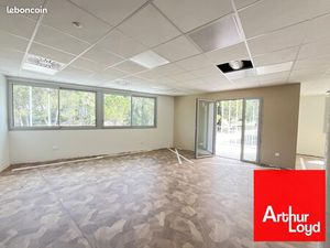 Bureaux 1 198 m²
