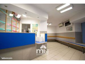 Local commercial 104 m² Fosses