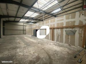 Local d'activité 462 m²