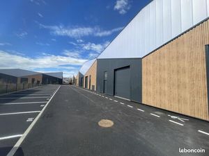 Local industriel 265 m²