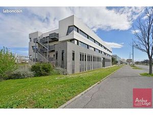 Bureaux 731 m²
