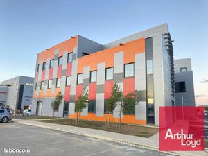 Local bureaux 805 m²