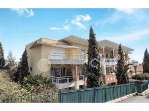 Cannes  croix des gardes avec jardin privé