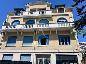 Vente appartement 9 pièces  260.00m²  Pau