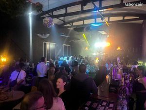 Restaurant bar musical