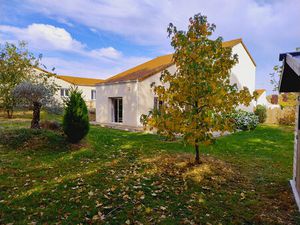 Maison à vendre à Cholet - 6 pièces  4 chambres  très bon état