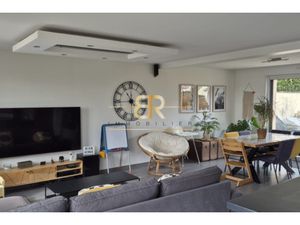 CALME - LUMINEUX - BORD DE SEINE - REFAIT À NEUF