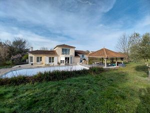 Maison 8 pièces - 5 chambres - Vouneuil Sous Biard