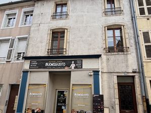 Centre-ville de Toul Immeuble de rapport avec local commer