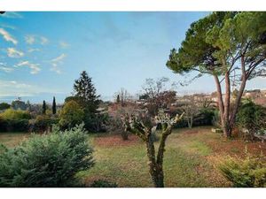 Dernier Etage Appartement Manosque 2 pièces 51 m² - 199 000 Euros -