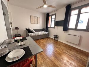 CENTRE TOULOUSE STUDIO MEUBLÉ LUMINEUX ET AU CALME