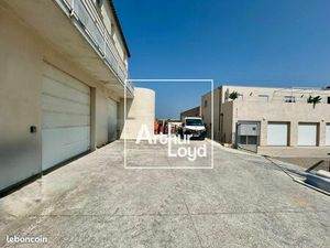Local industriel 476 m²