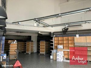 Local commercial 282 m²