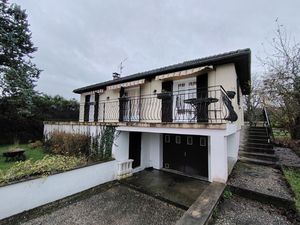 DISTRICT DE SENS  PAVILLON 4 CHAMBRES  861M2 TERRAIN CLOS