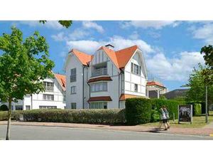 Offrant une vue dégagée sur le lac et l'hôtel