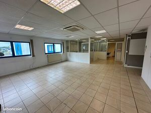 Bureaux lumineux 154m2 - bon état