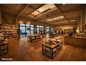 À LOUER – Local commercial 199 m²