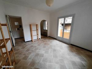 T4 Aix Centre – 84 m² - 1371 C.C. (457 X 3)