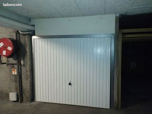 Loue garage sécurisé centre Draguignan