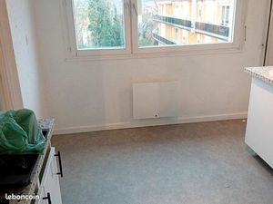 Appartement 39 M2 meublé et équipé à neuf - Résidence La Rhonelle - 670 euros Charges Comp