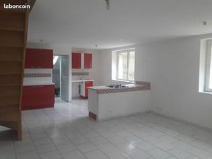T3 80 m2 duplex ; deux douche  parking  calme  verdure